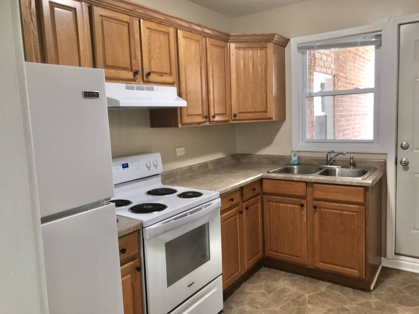 6248 Ogden AVE #2W, Berwyn, IL 60402