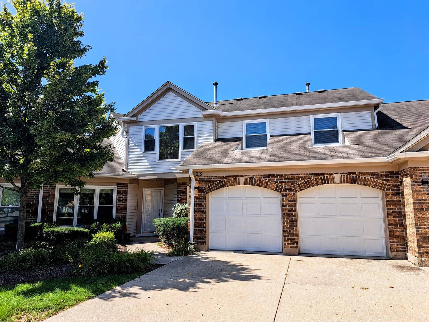 23 Willow Pkwy, Buffalo Grove, IL 60089