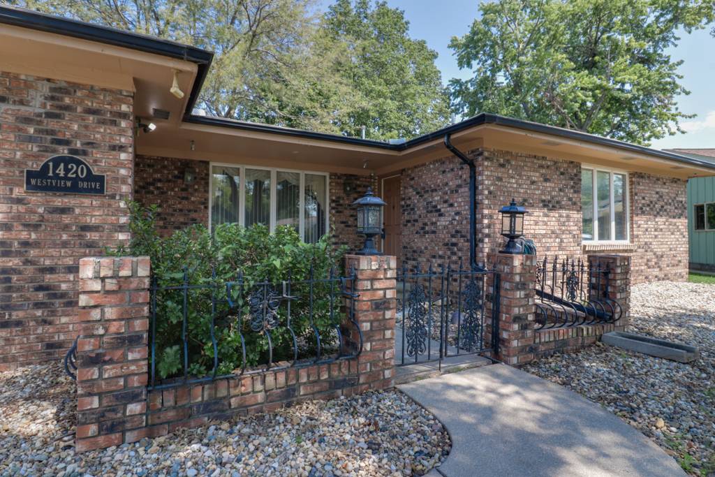 1420 Westview DR, Normal, IL 61761