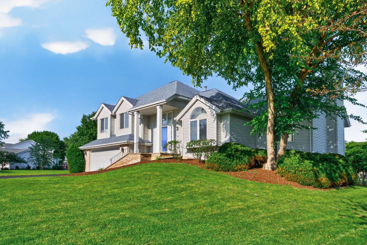 4305 Windswept WAY, Loves Park, IL 61111
