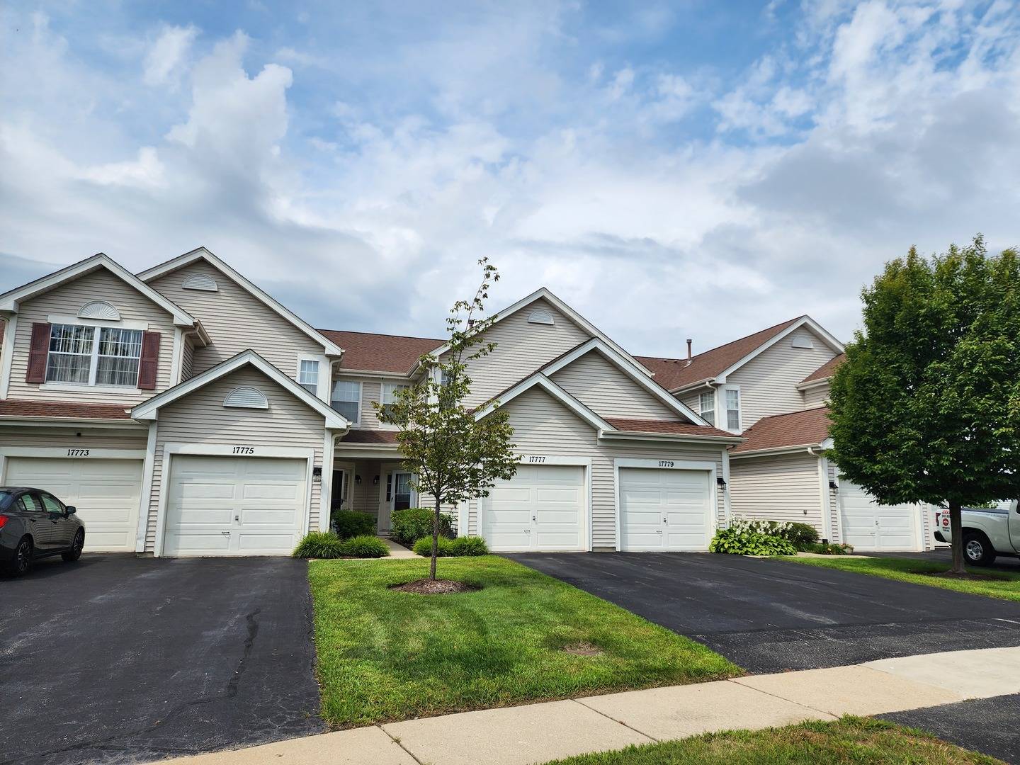 17777 W Braewick RD, Gurnee, IL 60031