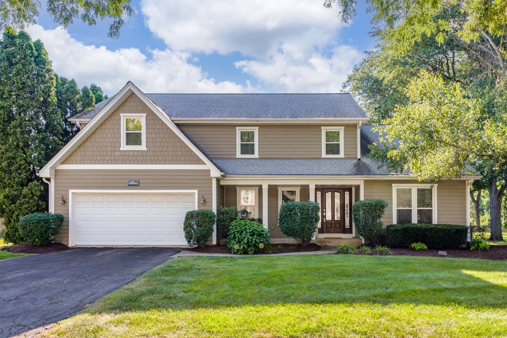 841 Buttonwood CIR, Naperville, IL 60540