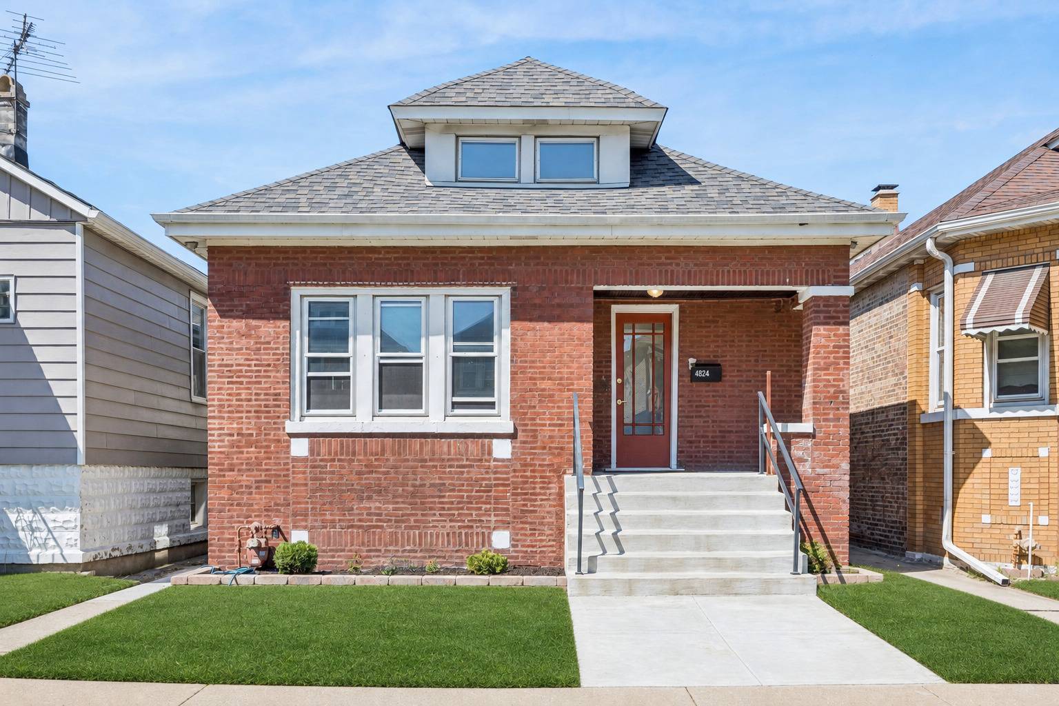 4824 S Tripp AVE, Chicago, IL 60632