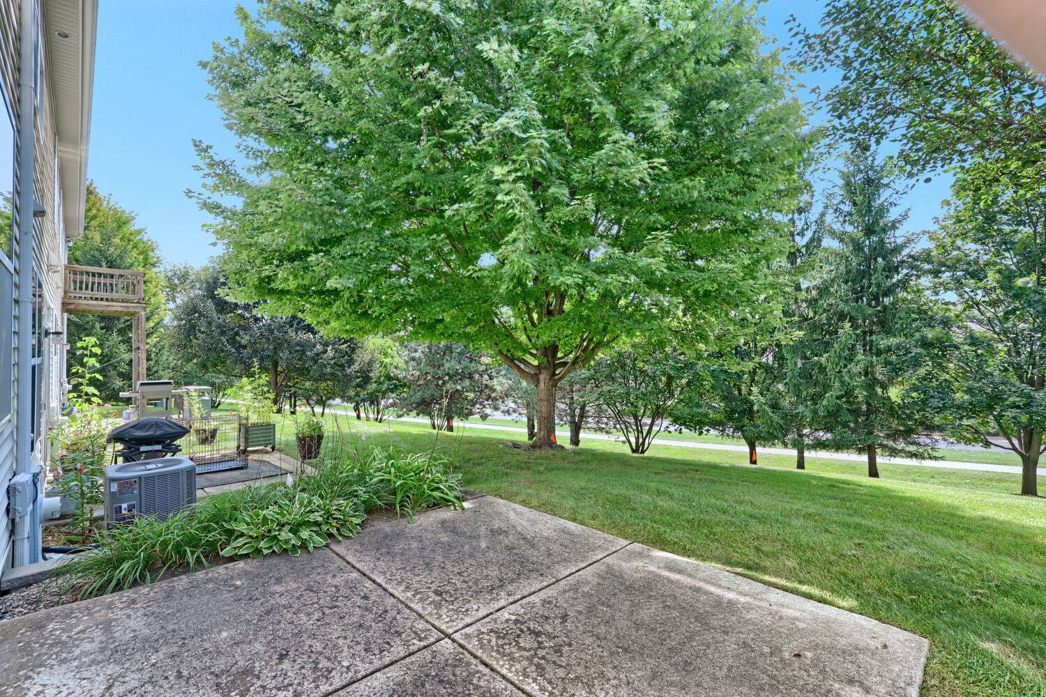 1200 Waverly DR, Volo, IL 60020