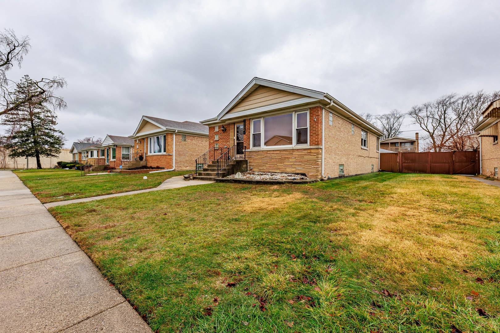 1124 Linden AVE, Bellwood, IL 60104