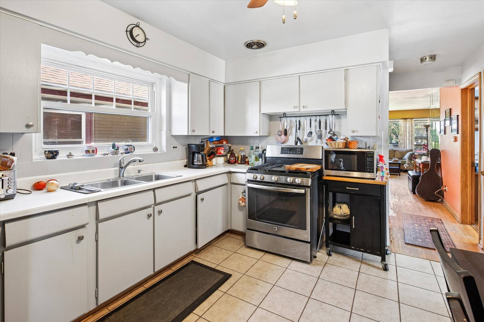 5214 N Leamington AVE, Chicago, IL 60630