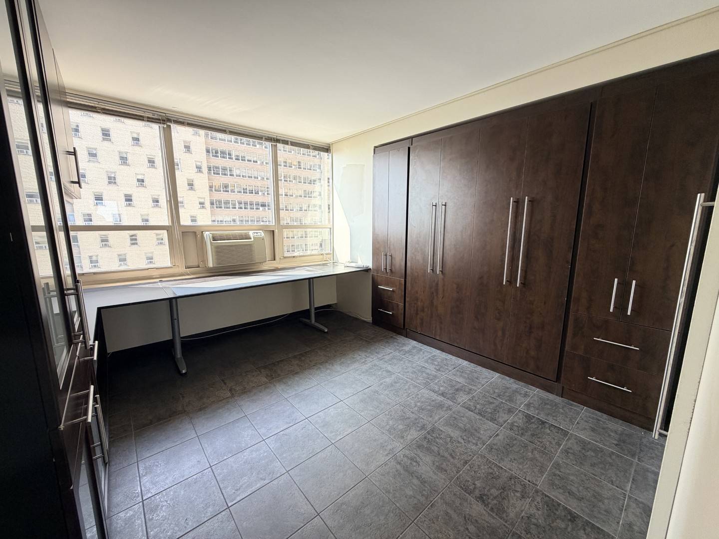 3950 N Lake Shore DR #1100A, Chicago, IL 60613