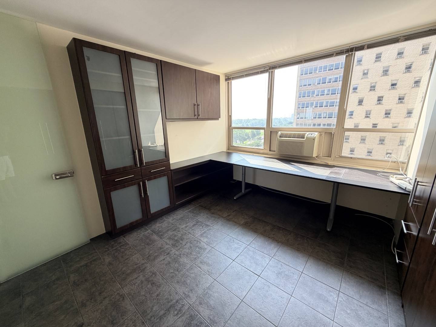 3950 N Lake Shore DR #1100A, Chicago, IL 60613