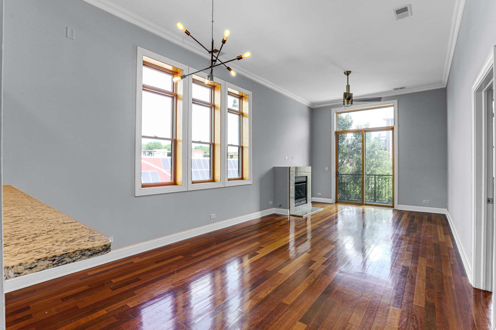 4755 N WASHTENAW AVE #209, Chicago, IL 60625