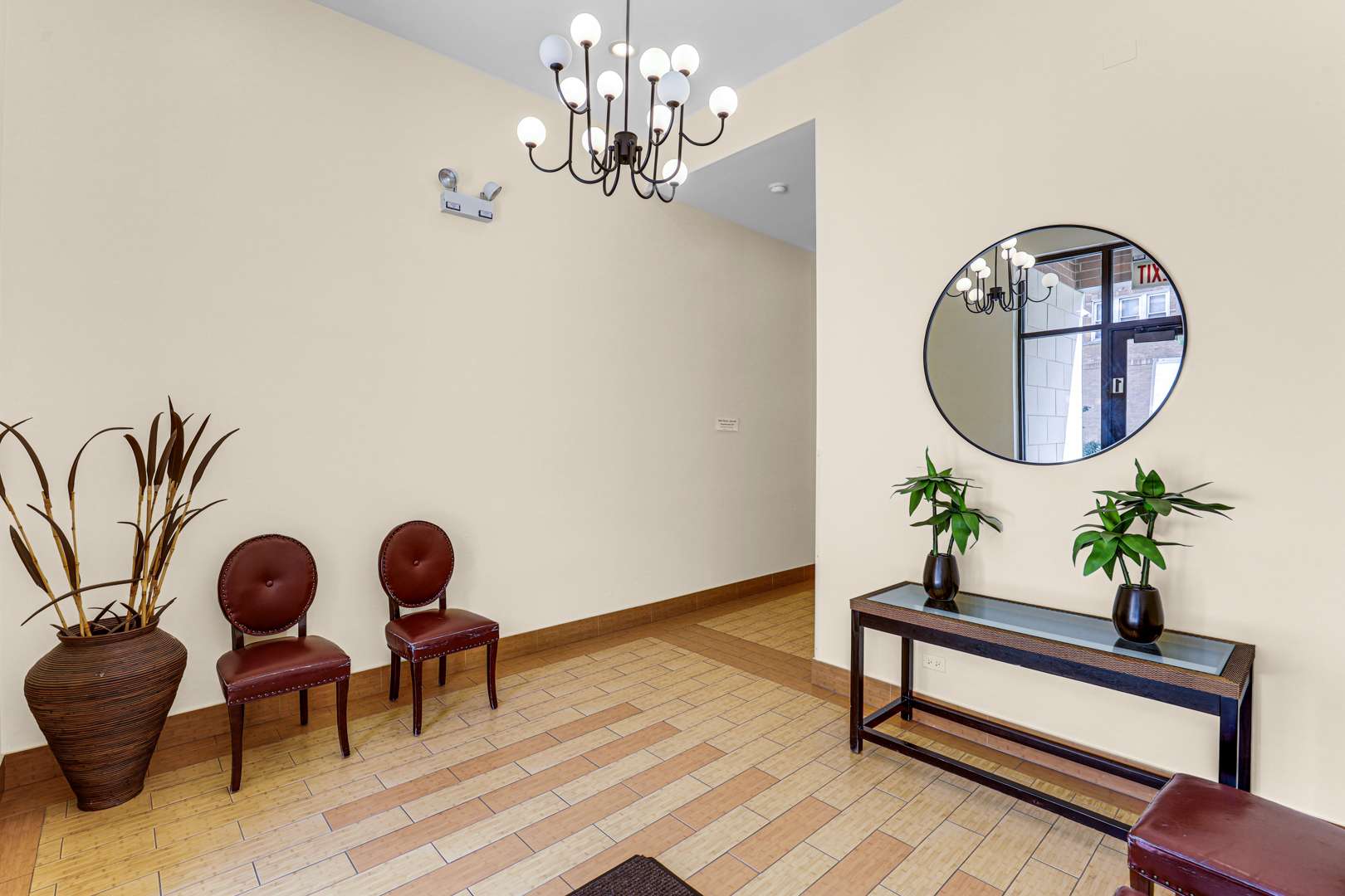 4755 N WASHTENAW AVE #209, Chicago, IL 60625