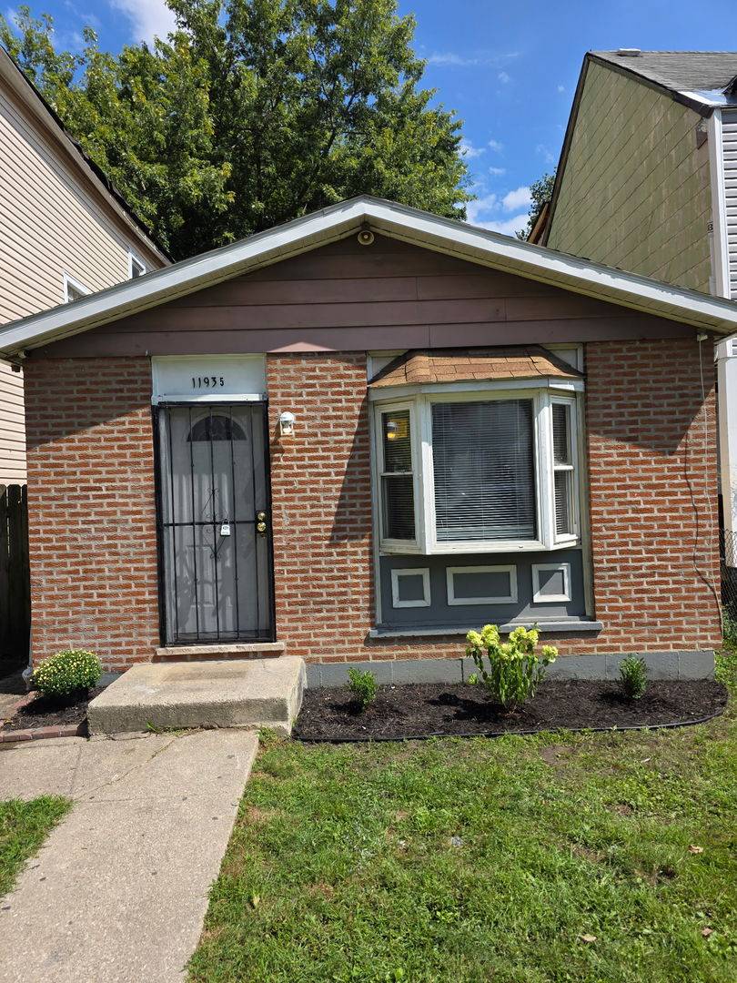 11935 S Wallace ST, Chicago, IL 60628