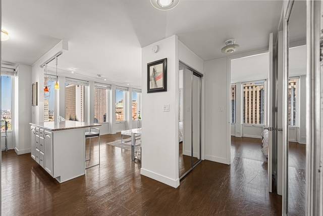 100 E Walton ST #27H, Chicago, IL 60611