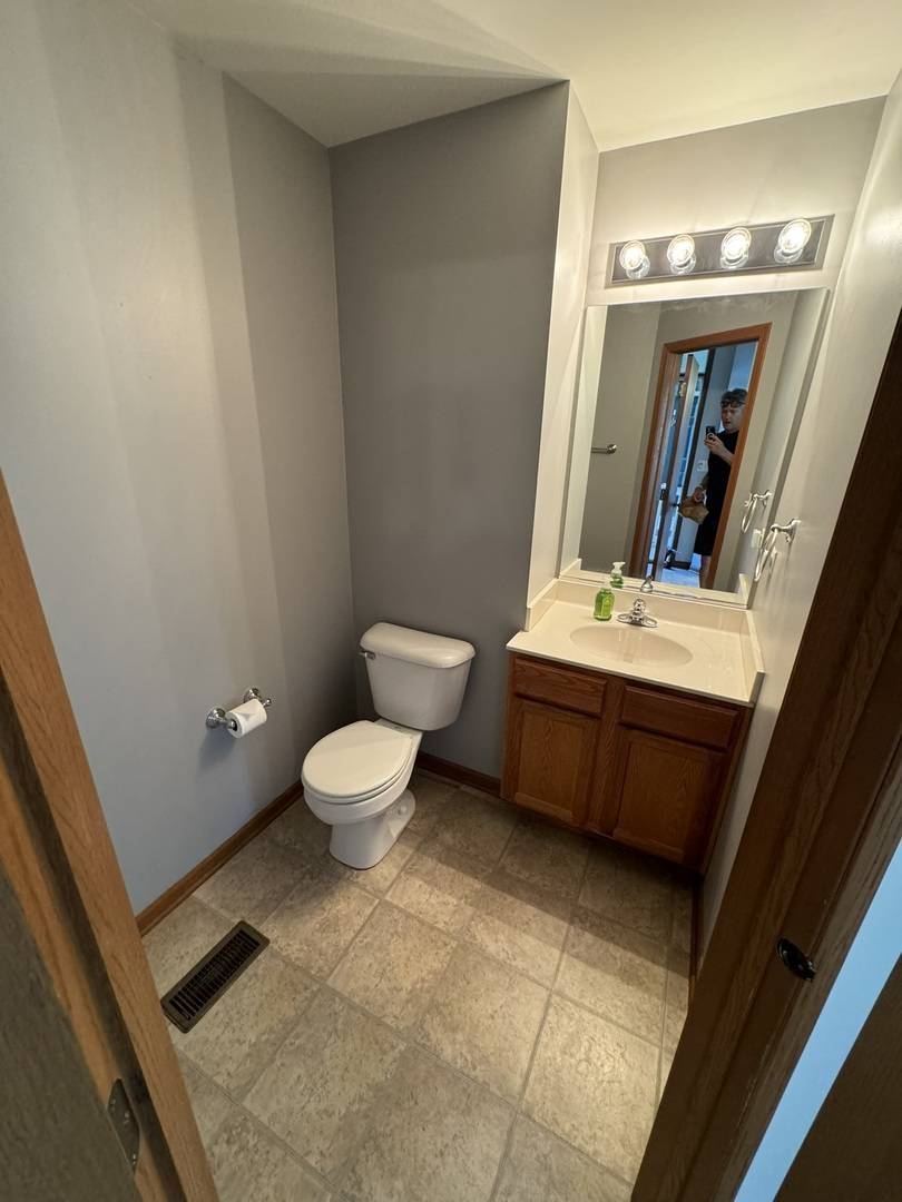 Address not disclosed, Round Lake, IL 60073