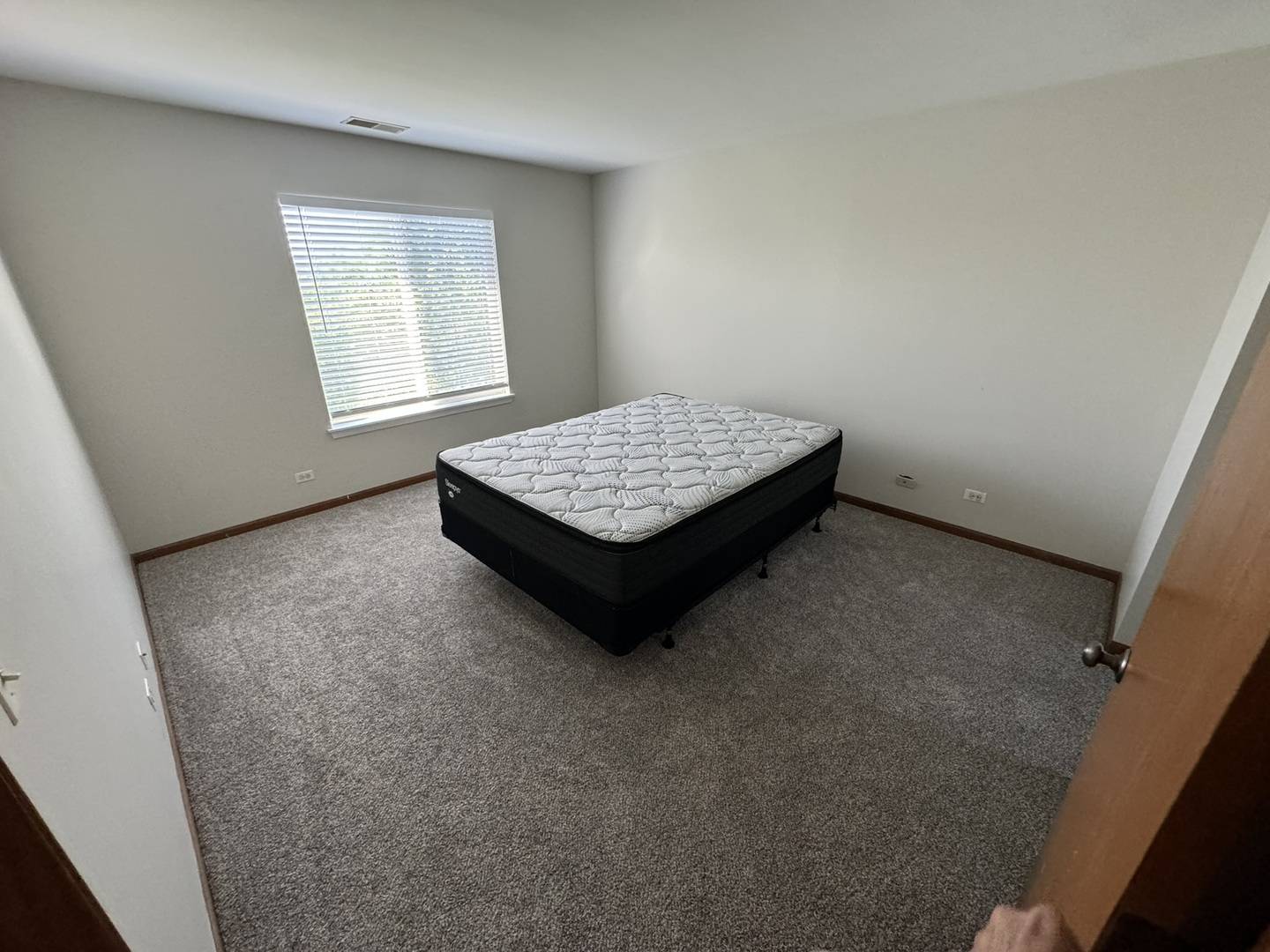 Address not disclosed, Round Lake, IL 60073