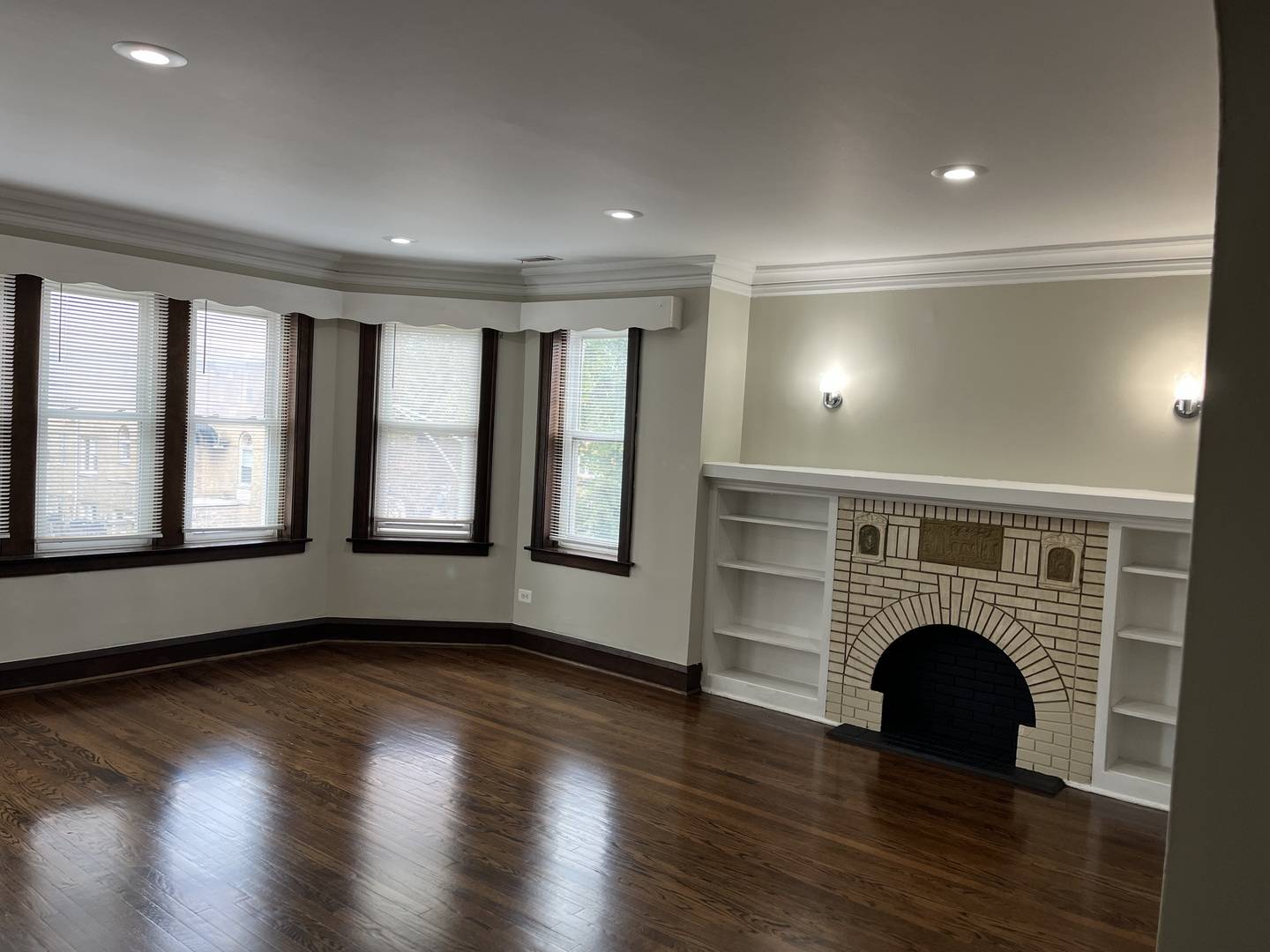 6615 S Sacramento AVE #2N, Chicago, IL 60629