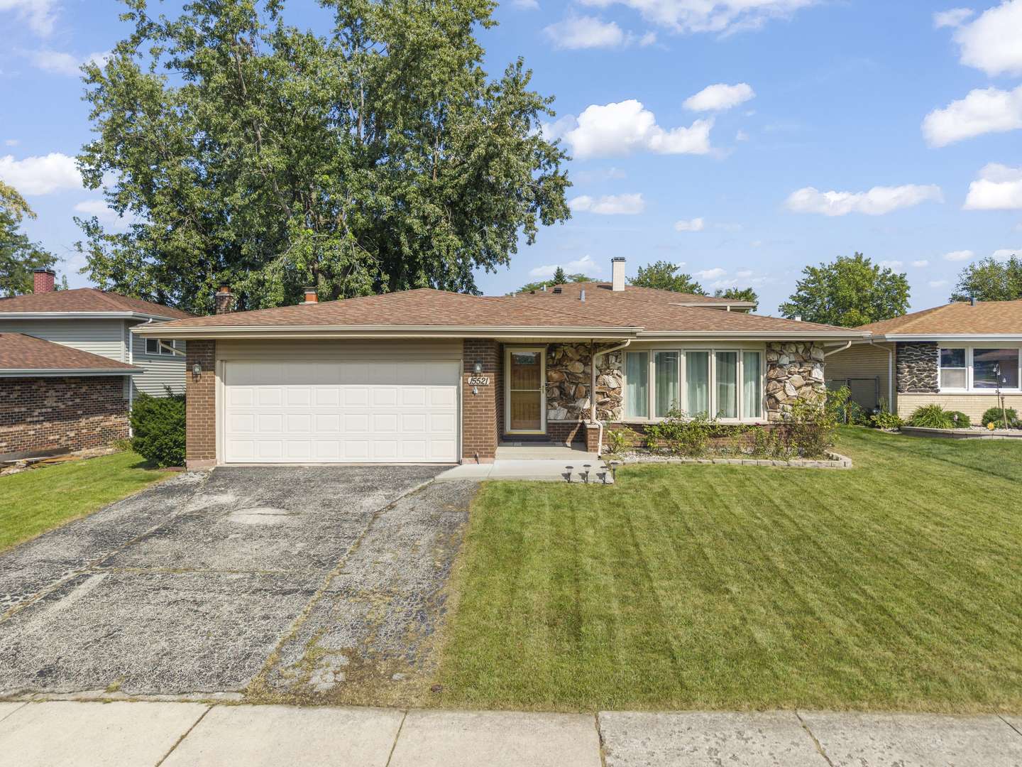 15521 Ridgeland AVE, Oak Forest, IL 60452
