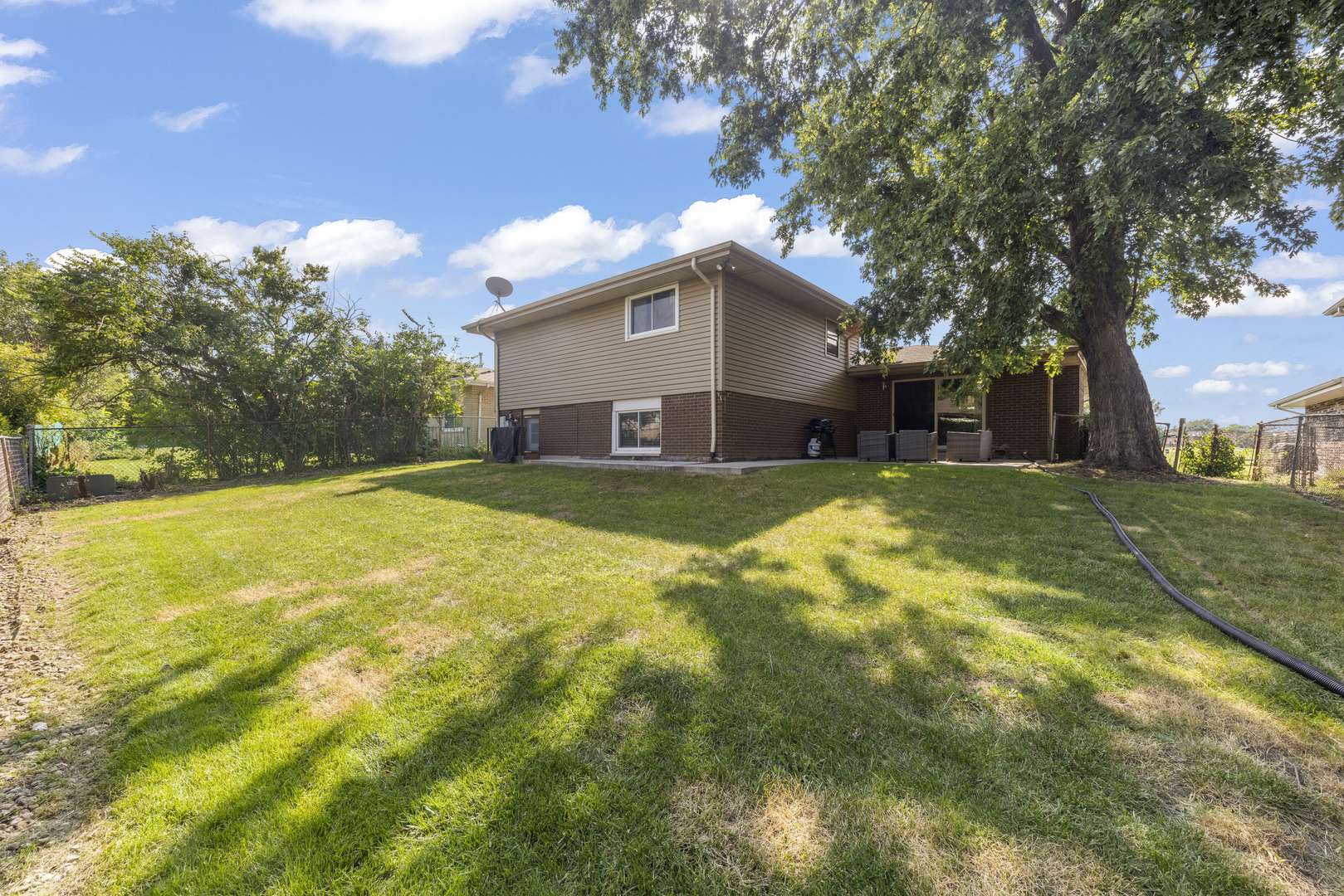 15521 Ridgeland AVE, Oak Forest, IL 60452