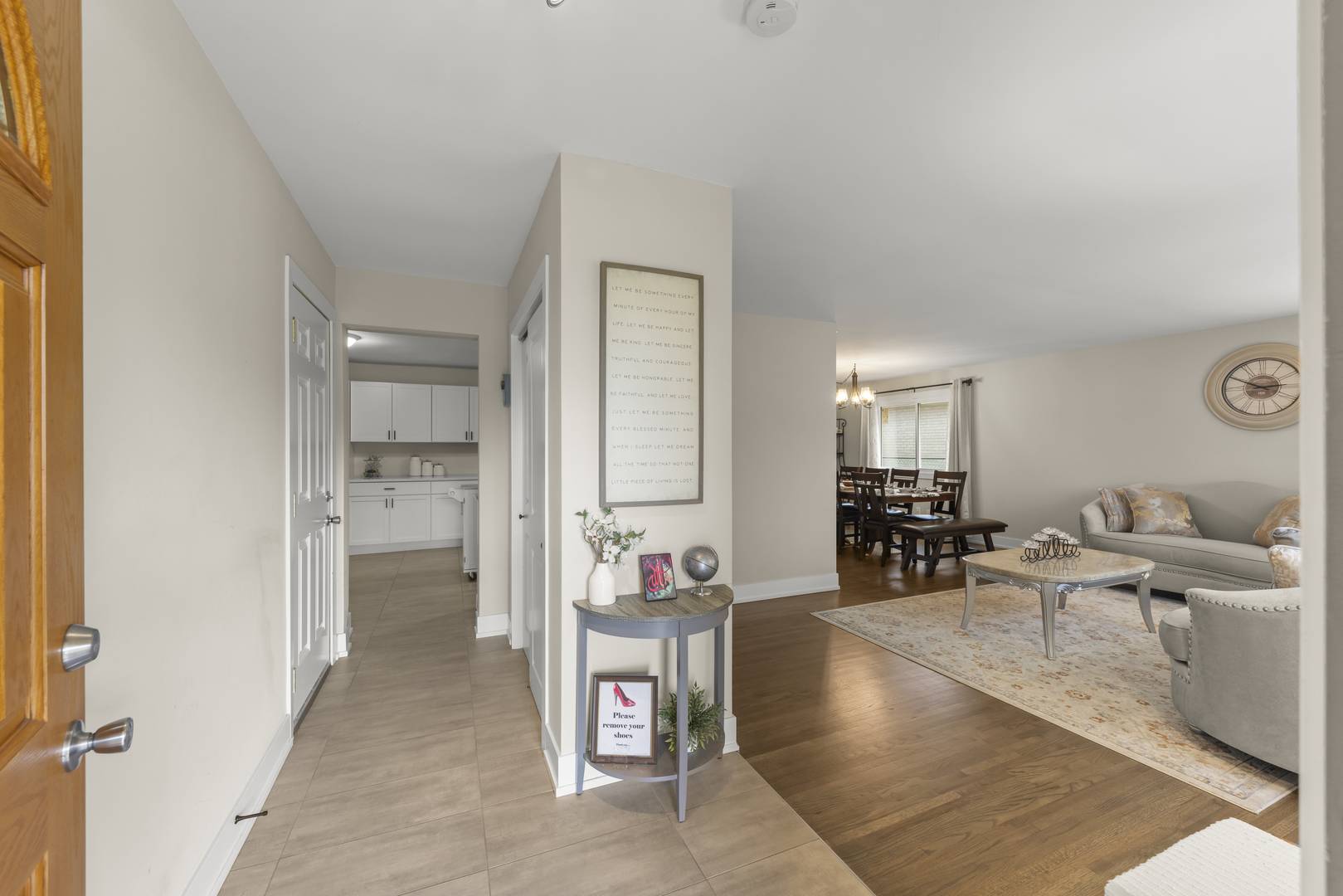 15521 Ridgeland AVE, Oak Forest, IL 60452