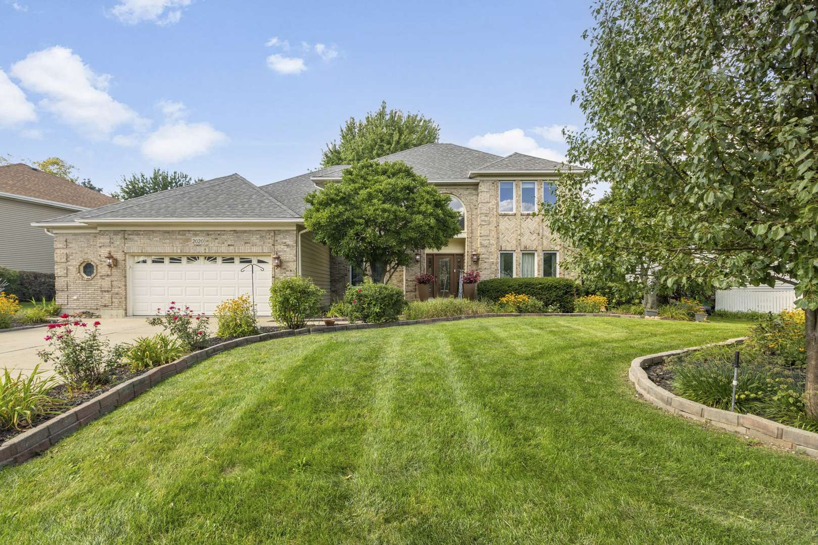 2020 Carlisle ST, Algonquin, IL 60102