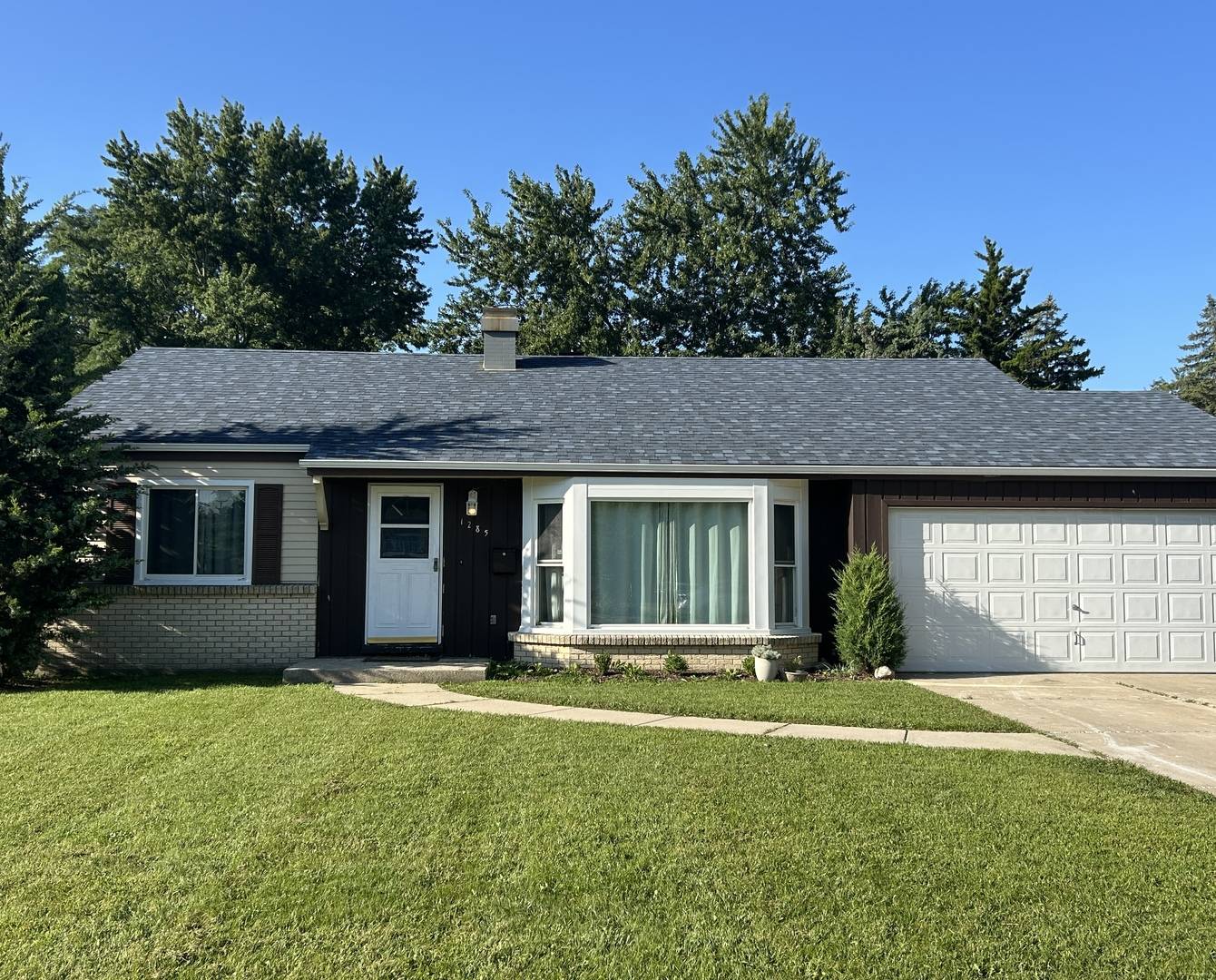 1285 Constellation DR, Aurora, IL 60505