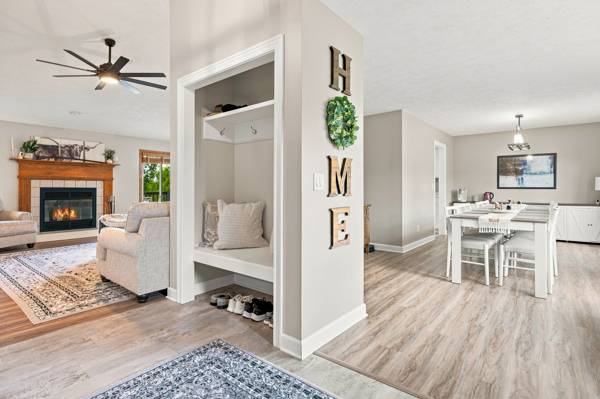 3203 Tuggle DR, Cherry Valley, IL 61016