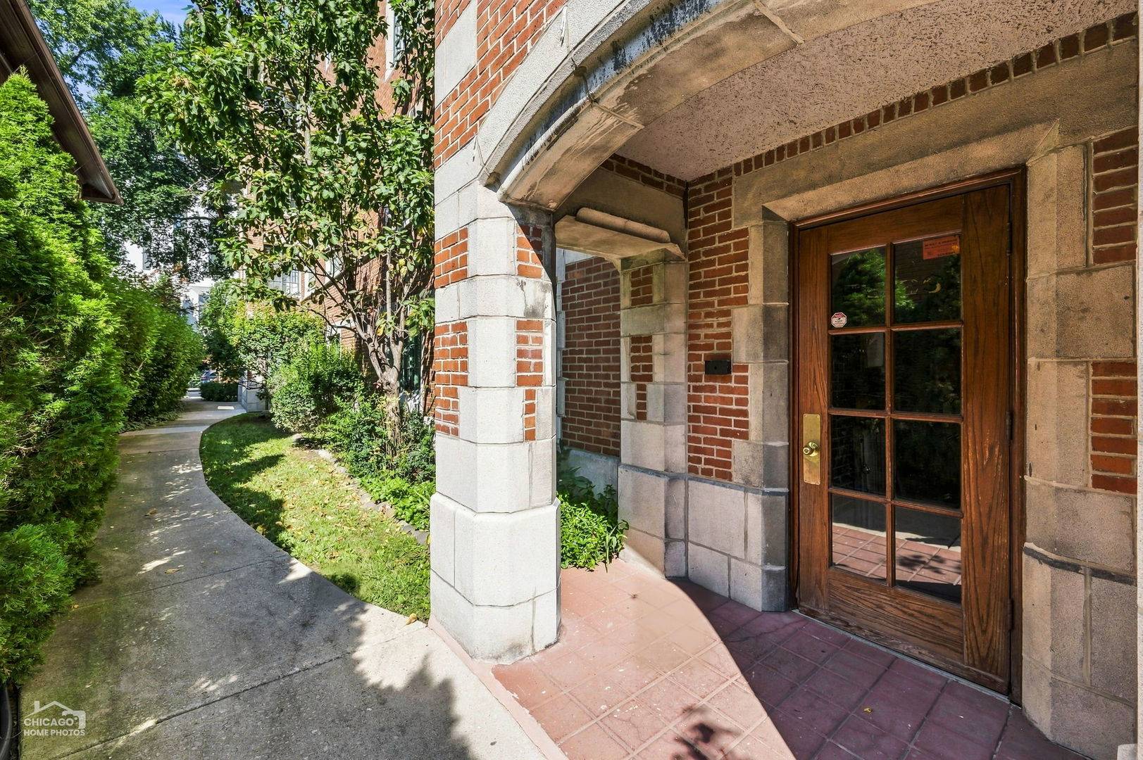 5529 S University AVE #4W, Chicago, IL 60637