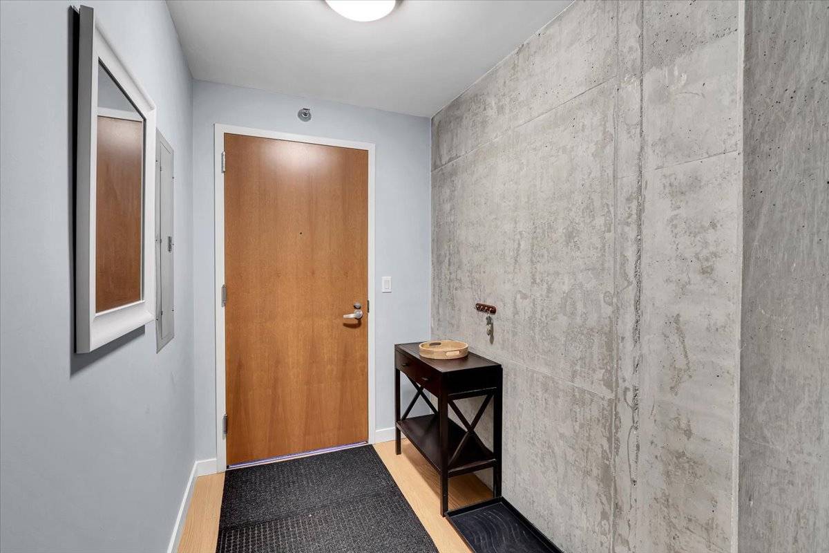 235 W Van Buren ST #2007, Chicago, IL 60607