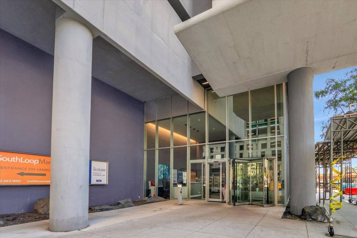 235 W Van Buren ST #2007, Chicago, IL 60607
