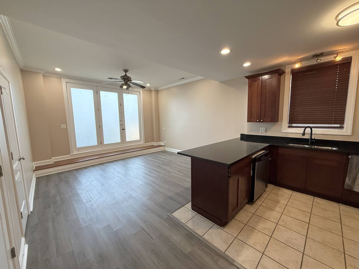 2513 W Congress Pkwy #1, Chicago, IL 60612