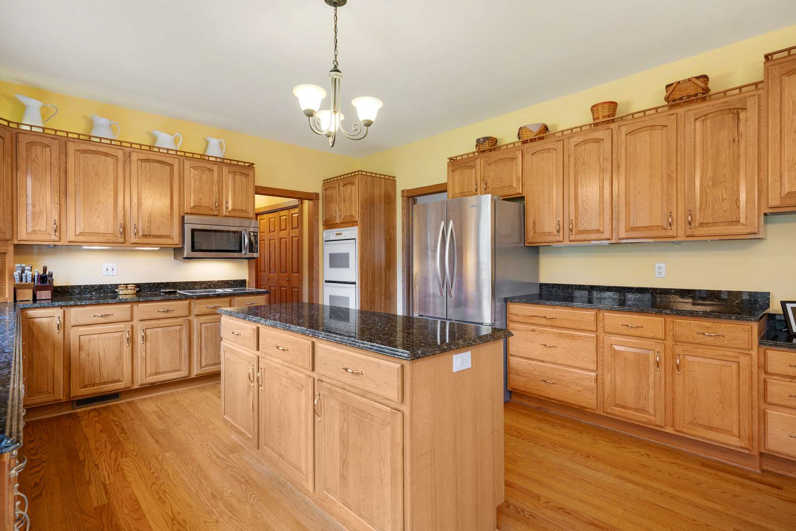 14N829 Sunset DR, Hampshire, IL 60140