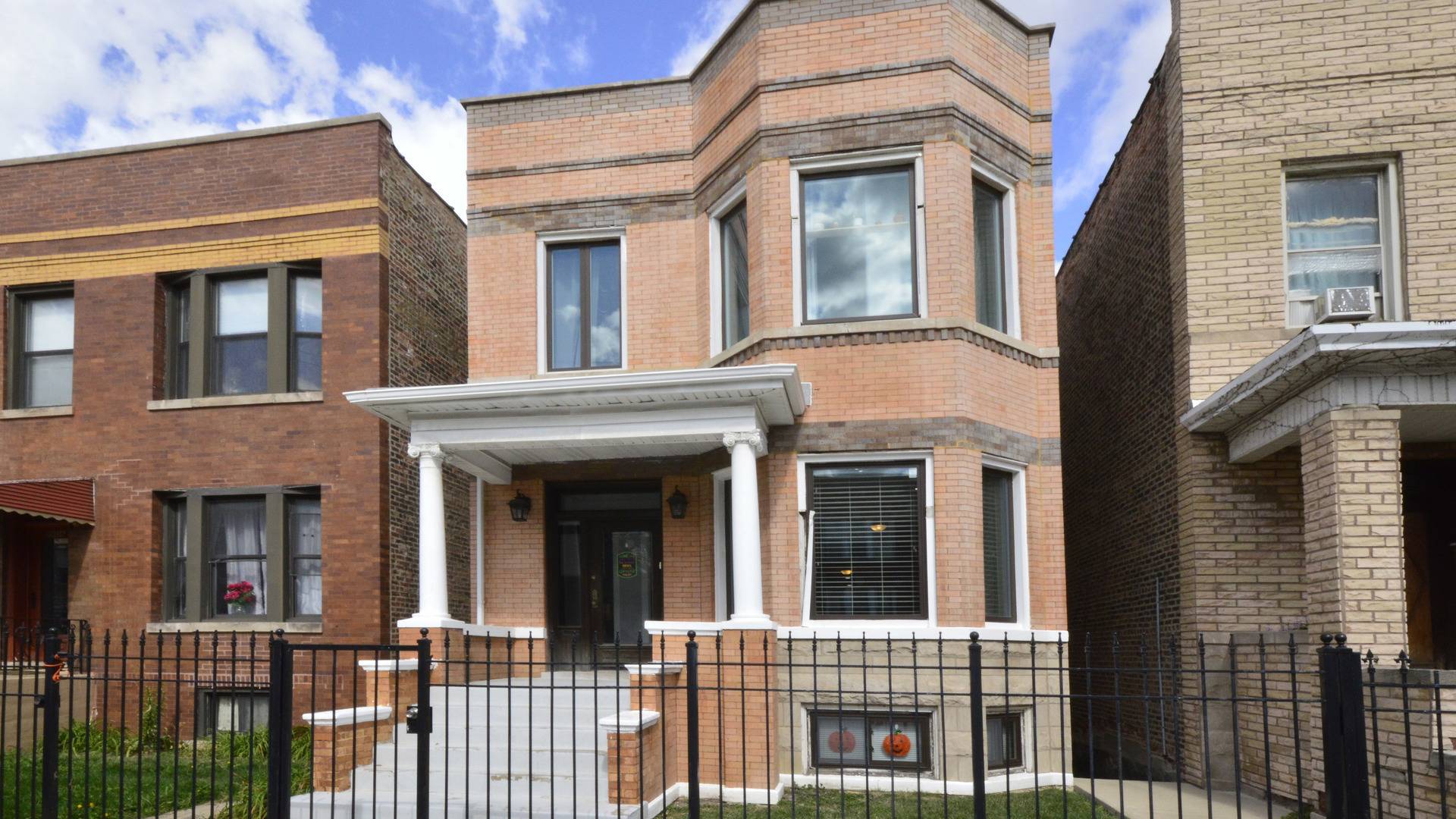 2904 W DIVERSEY AVE #2, Chicago, IL 60647