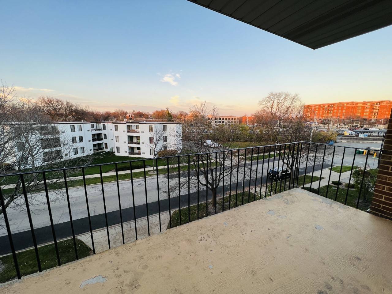 205 W MINER ST #300, Arlington Heights, IL 60005