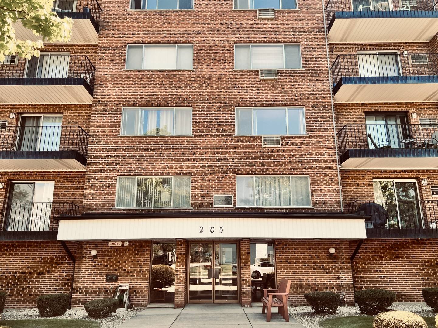 205 W MINER ST #300, Arlington Heights, IL 60005