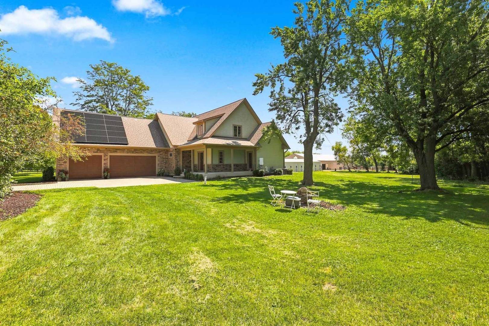 23737 W Milton RD, Wauconda, IL 60084