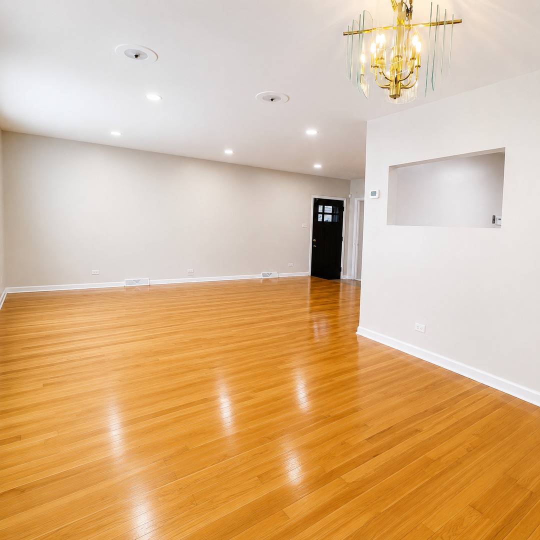7011 N Hamlin AVE, Lincolnwood, IL 60712