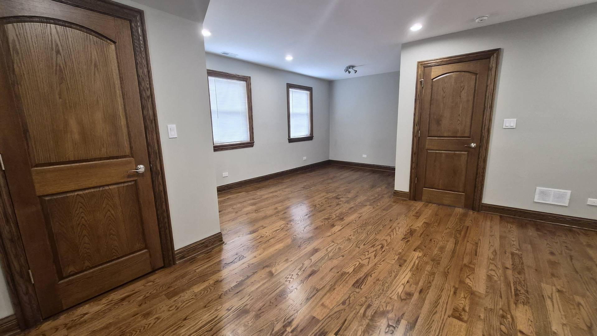3238 N Hamlin AVE #2, Chicago, IL 60618