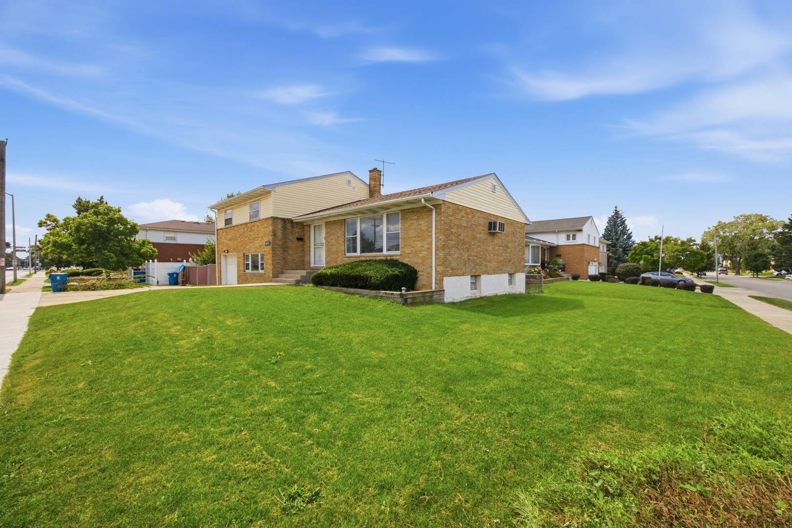 1670 N 5th AVE, Melrose Park, IL 60160