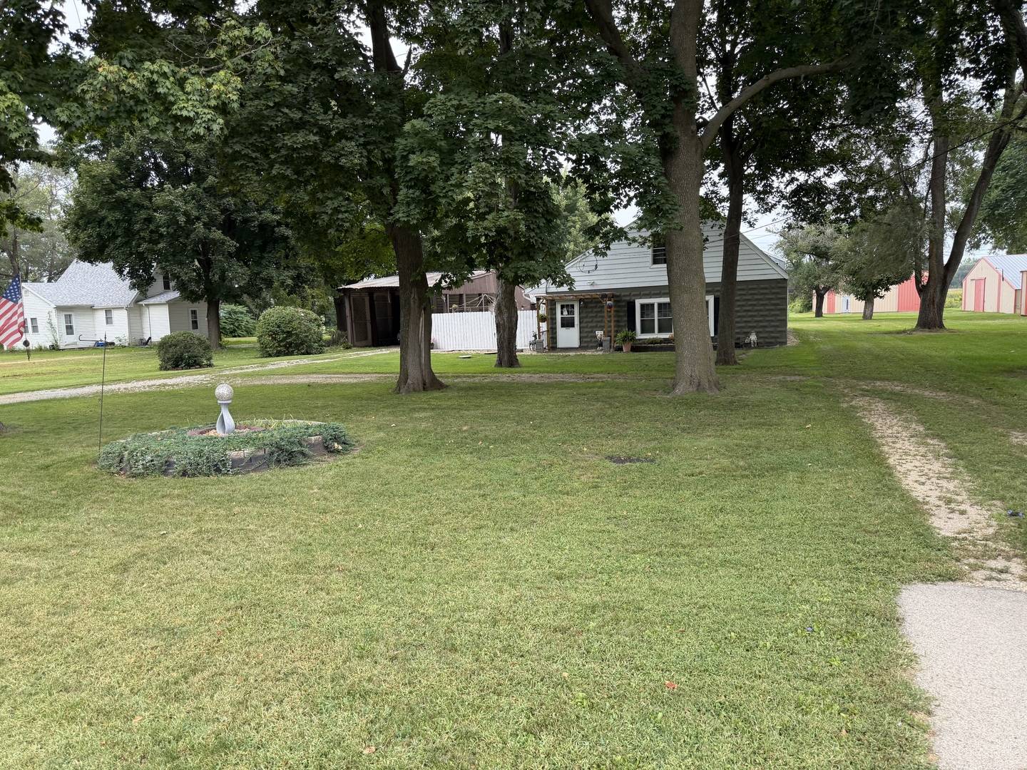 1713 E Rock Falls RD, Rock Falls, IL 61071
