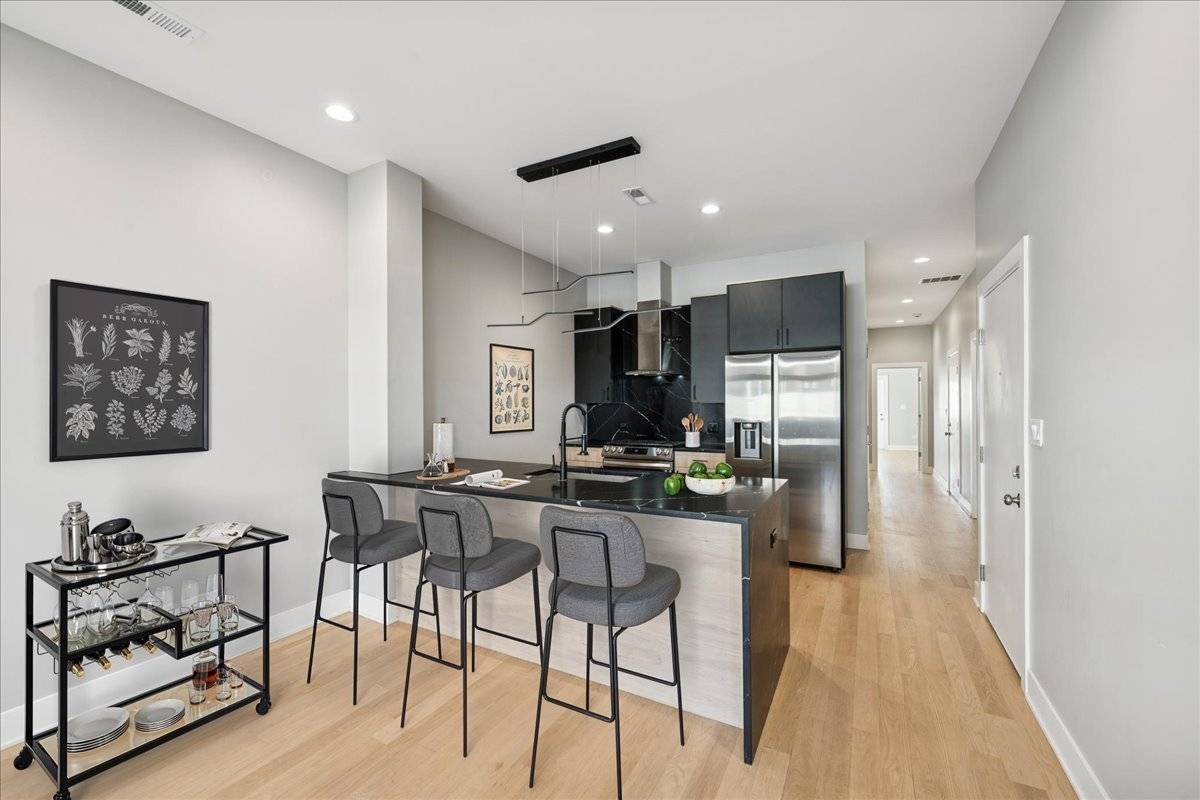 1723 W North AVE #1, Chicago, IL 60622