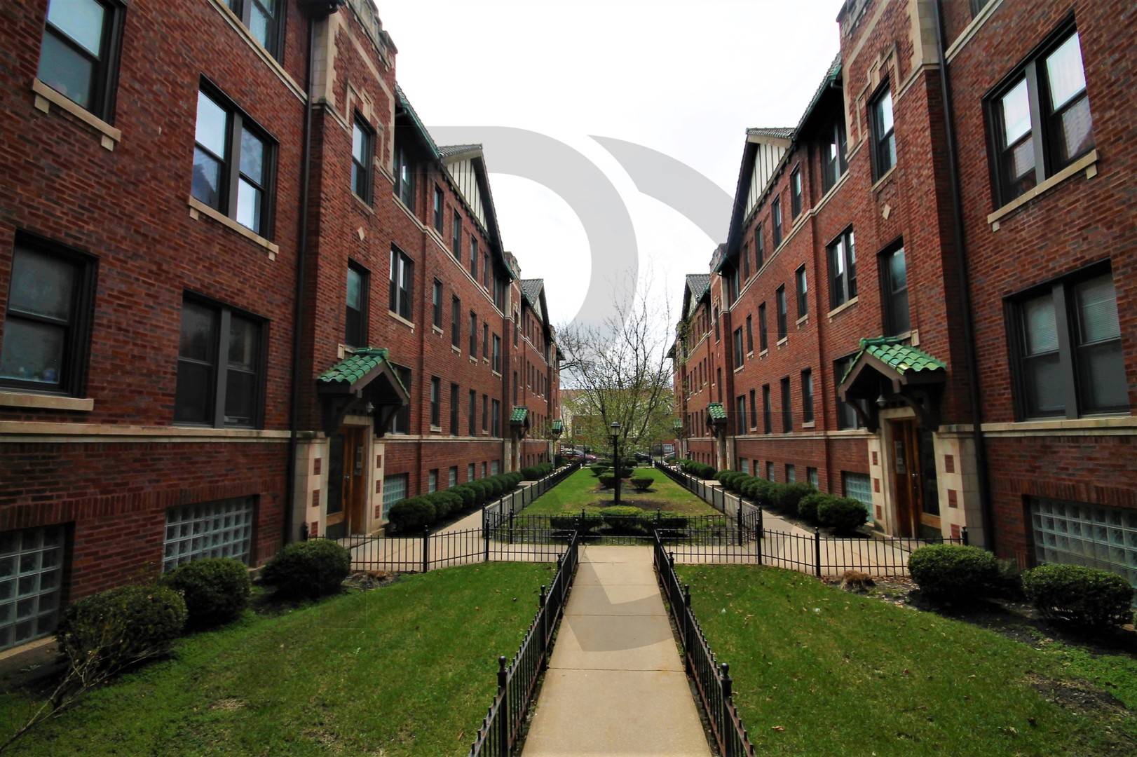 3310 W Schubert AVE #2Y, Chicago, IL 60647
