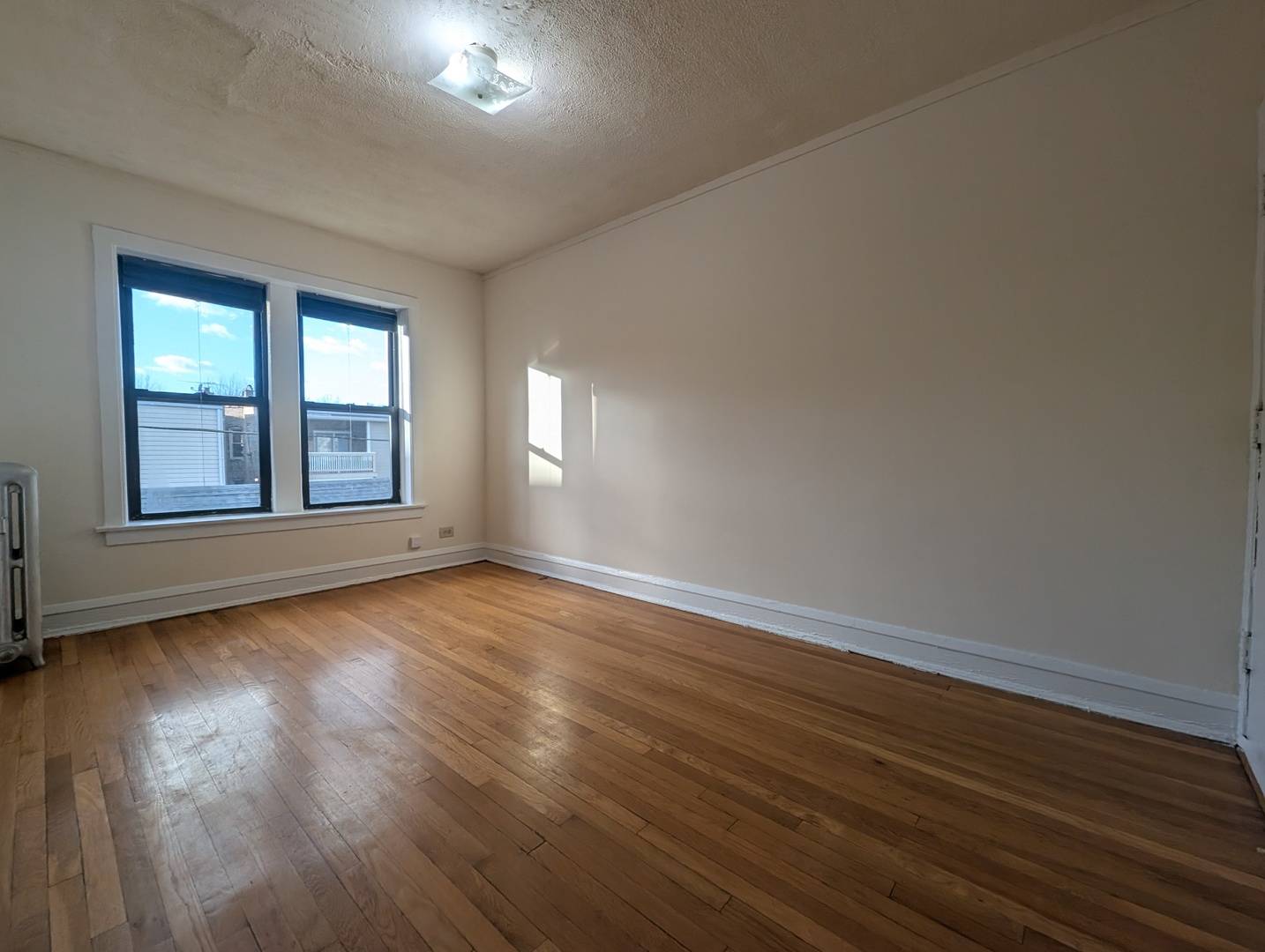 3310 W Schubert AVE #2Y, Chicago, IL 60647
