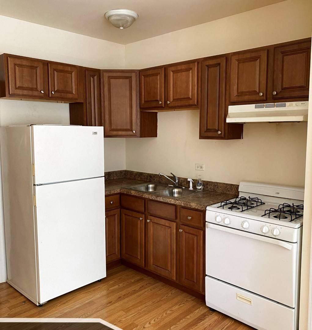 2600 N Kimball AVE #103, Chicago, IL 60647