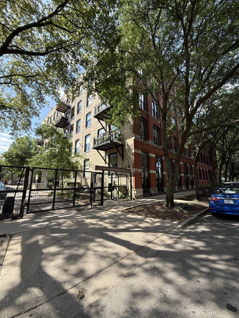 2511 W Moffat ST #201, Chicago, IL 60647