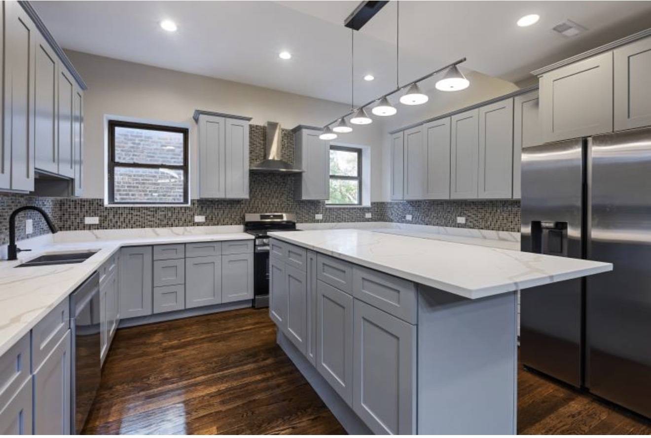 442 E 48th ST #3E, Chicago, IL 60615