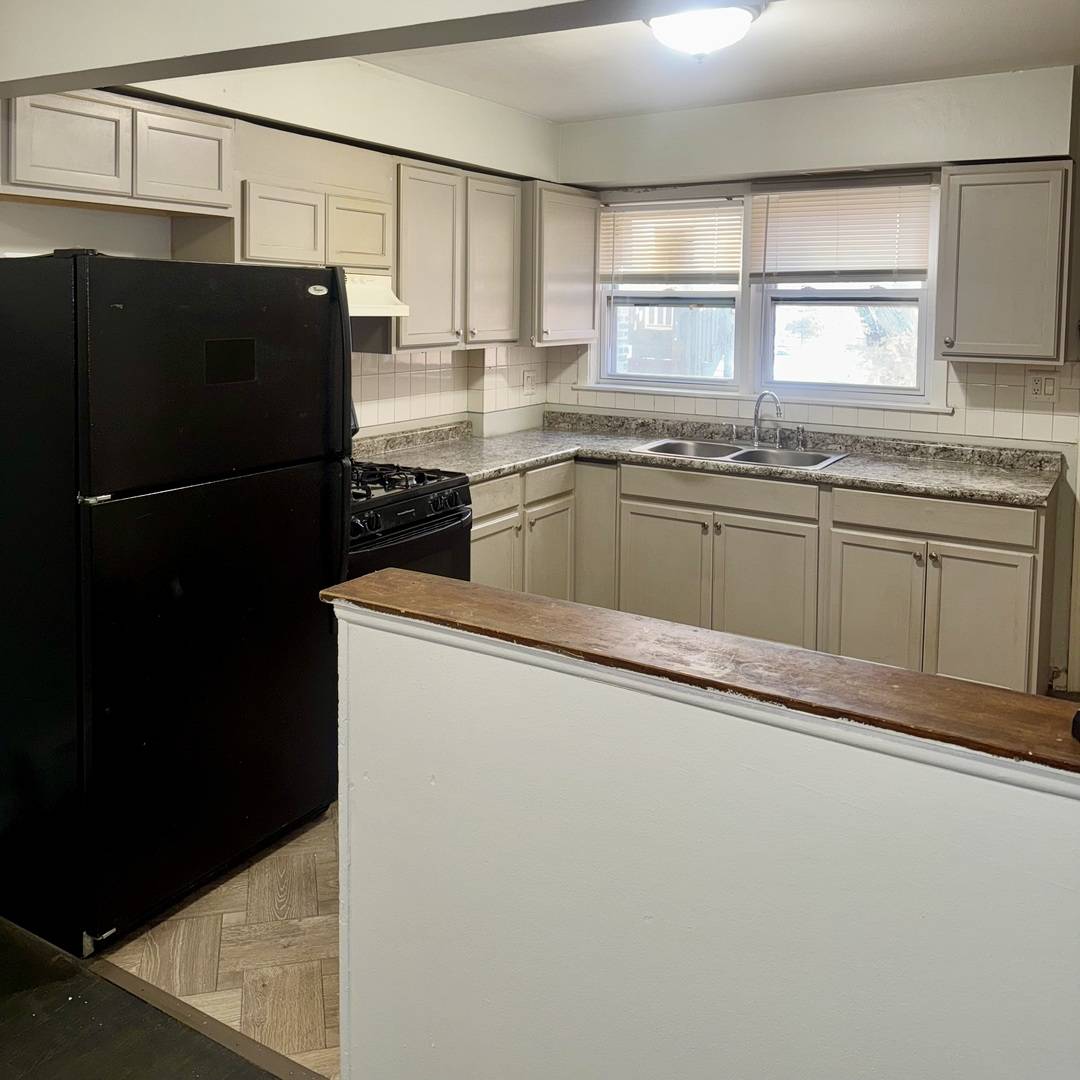 6235 N mozart ST #4, Chicago, IL 60659