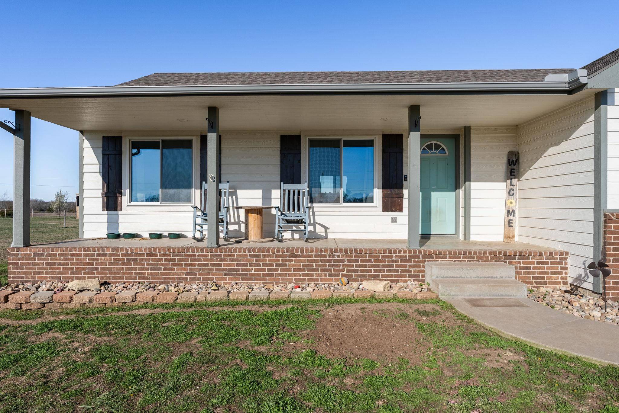 21801 SW Roberta Ln, Douglass, KS 67039