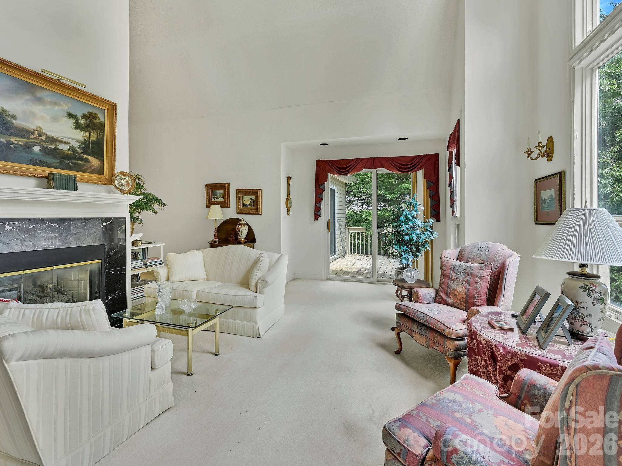 101 Valley Hill DR, Hendersonville, NC 28791