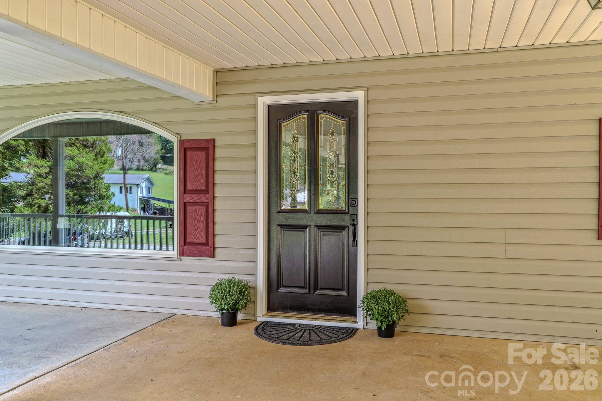 163 Meadowbrook LN, Marion, NC 28752