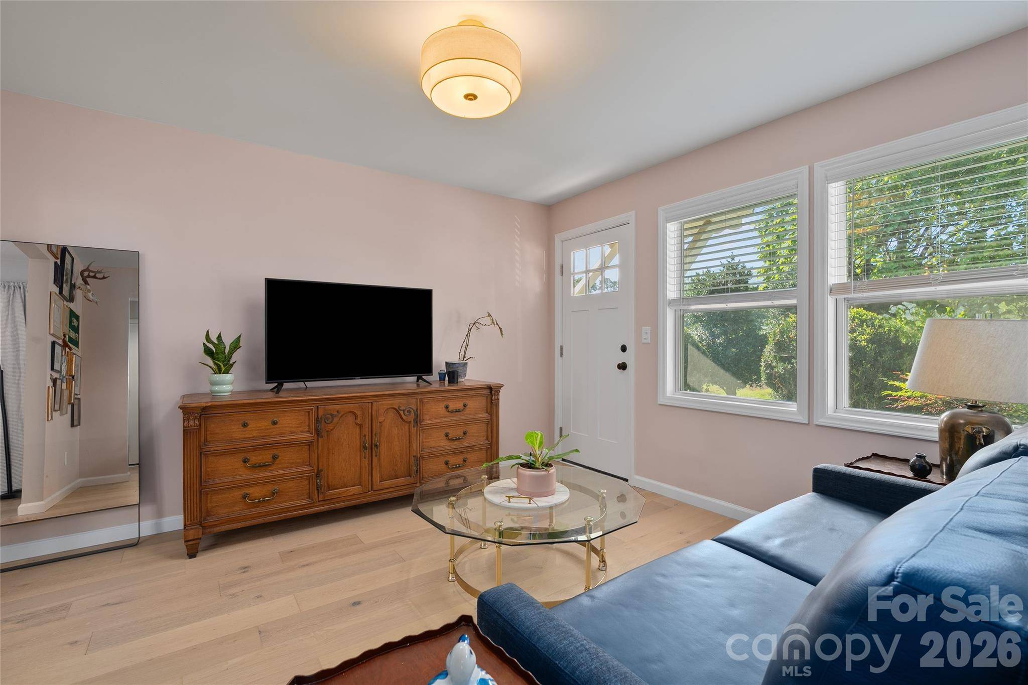 1042 Old US 70 Hwy HWY, Black Mountain, NC 28711