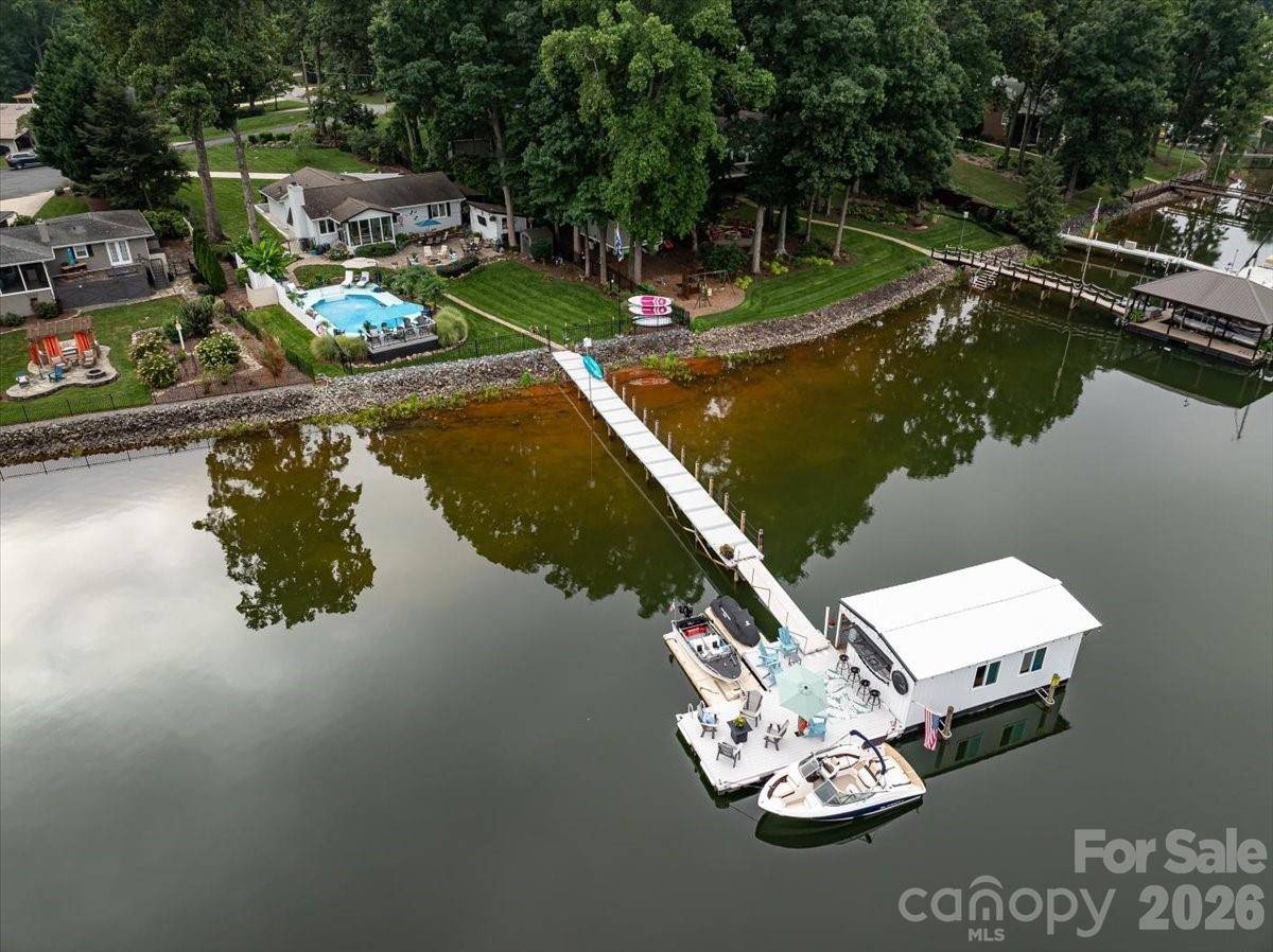 3259 Miners Cove CT, Denver, NC 28037